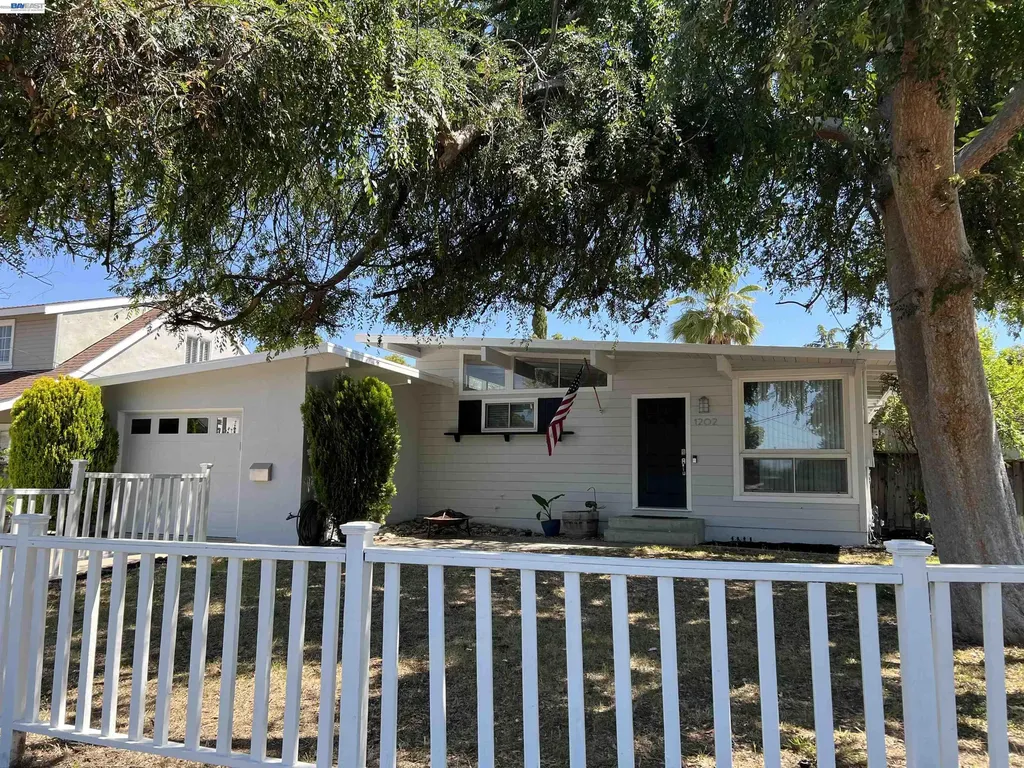 1202 P Street Livermore CA 94551