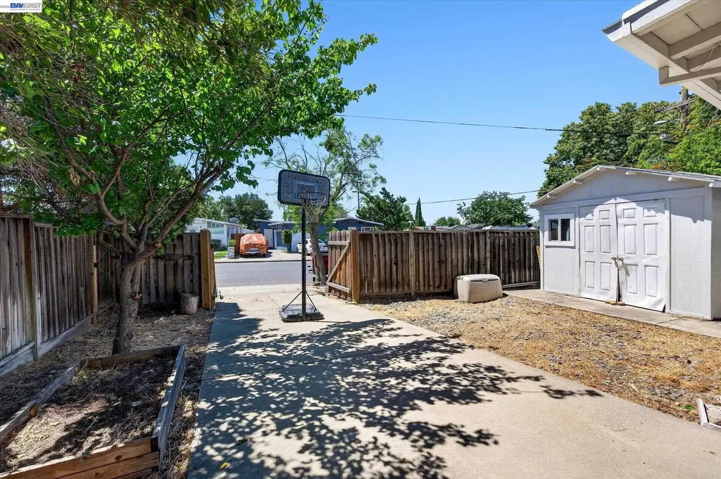1202 P Street Livermore CA 94551
