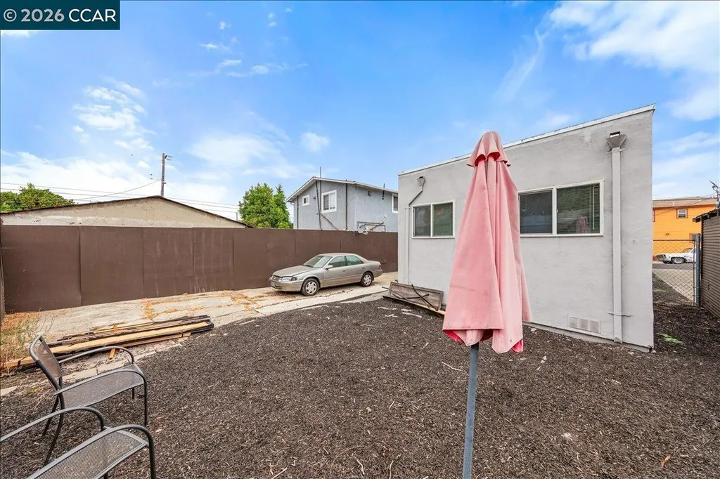 9903 Olive Street Oakland CA 94603
