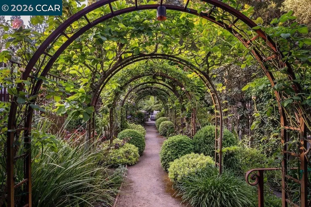 3907 Happy Valley Road Lafayette CA 94549