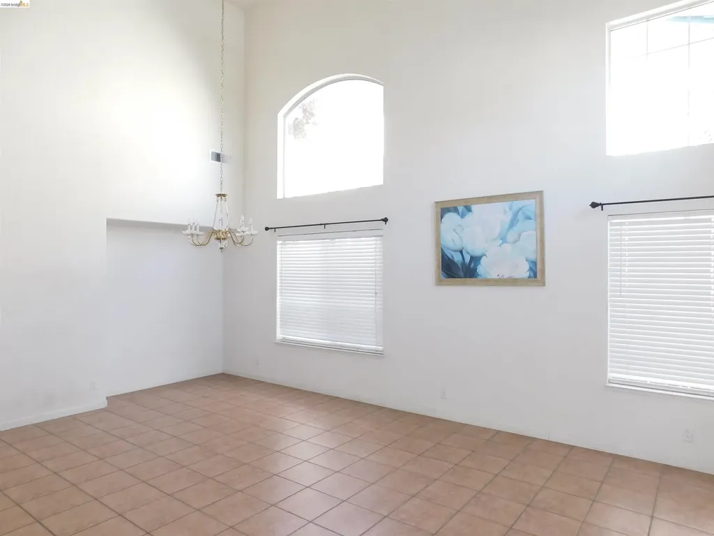 15678 Atlantus Avenue San Leandro CA 94579