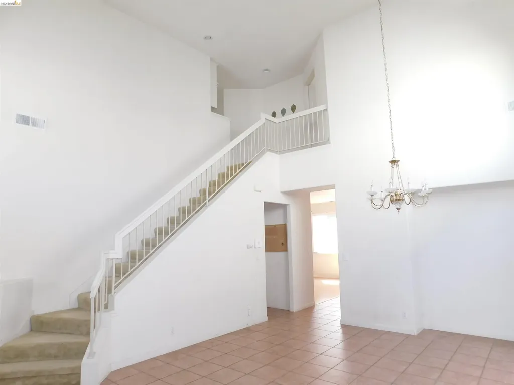 15678 Atlantus Avenue San Leandro CA 94579