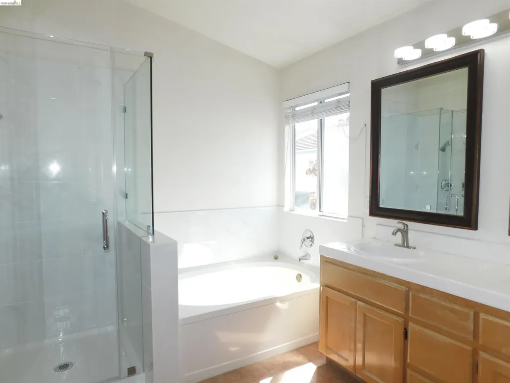 15678 Atlantus Avenue San Leandro CA 94579