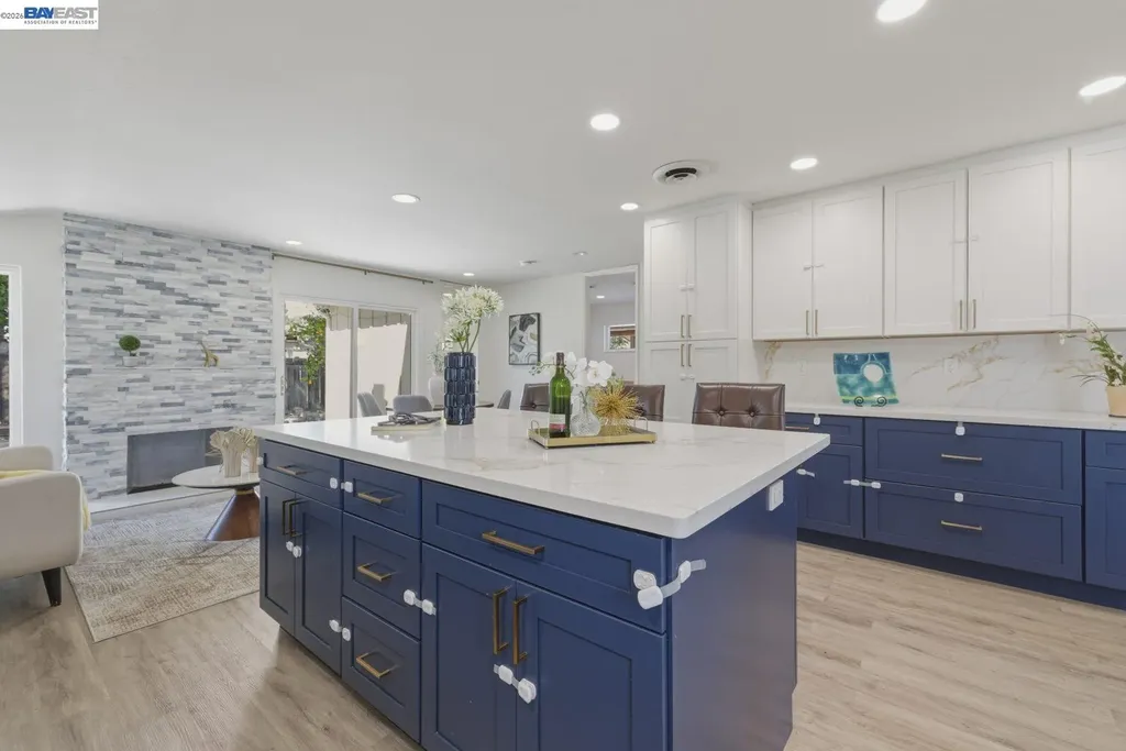 35760 Haley Street Newark CA 94560