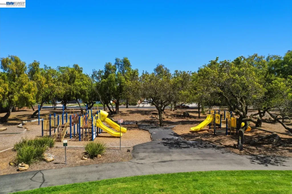 35760 Haley Street Newark CA 94560