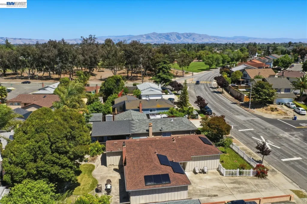 35760 Haley Street Newark CA 94560