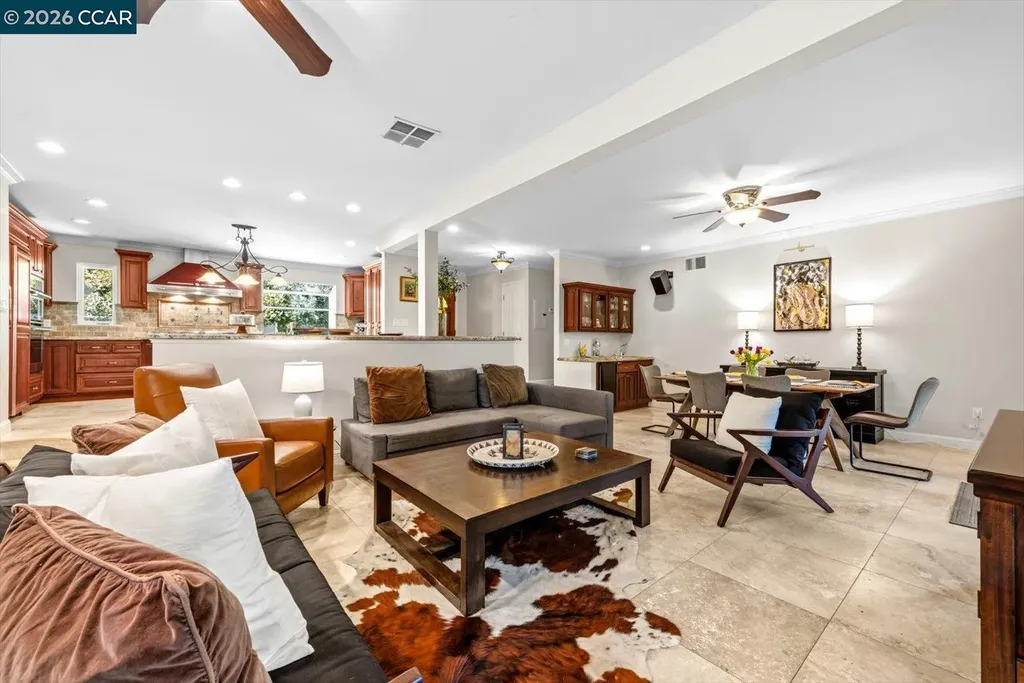 1642 Carriage Drive Walnut Creek CA 94598
