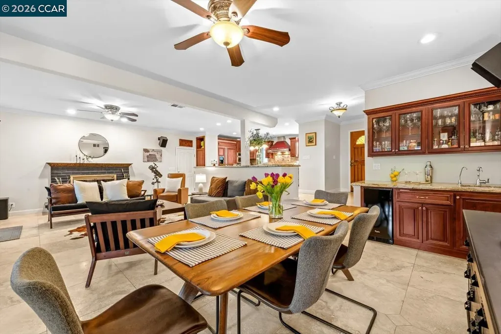 1642 Carriage Drive Walnut Creek CA 94598