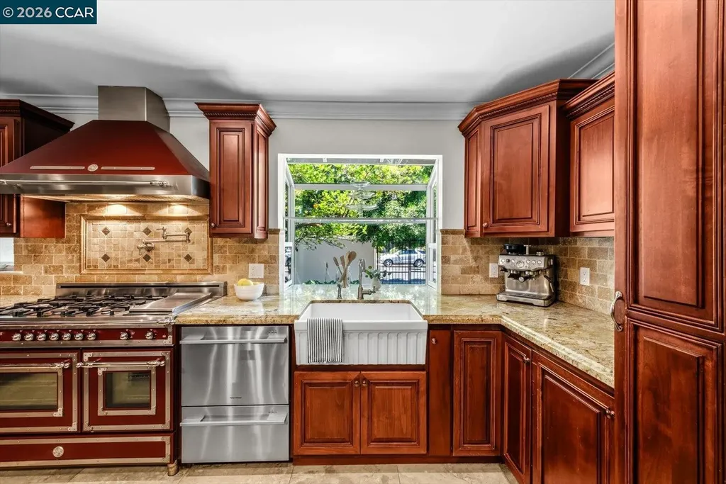 1642 Carriage Drive Walnut Creek CA 94598