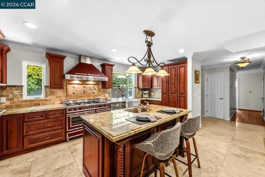 1642 Carriage Drive Walnut Creek CA 94598