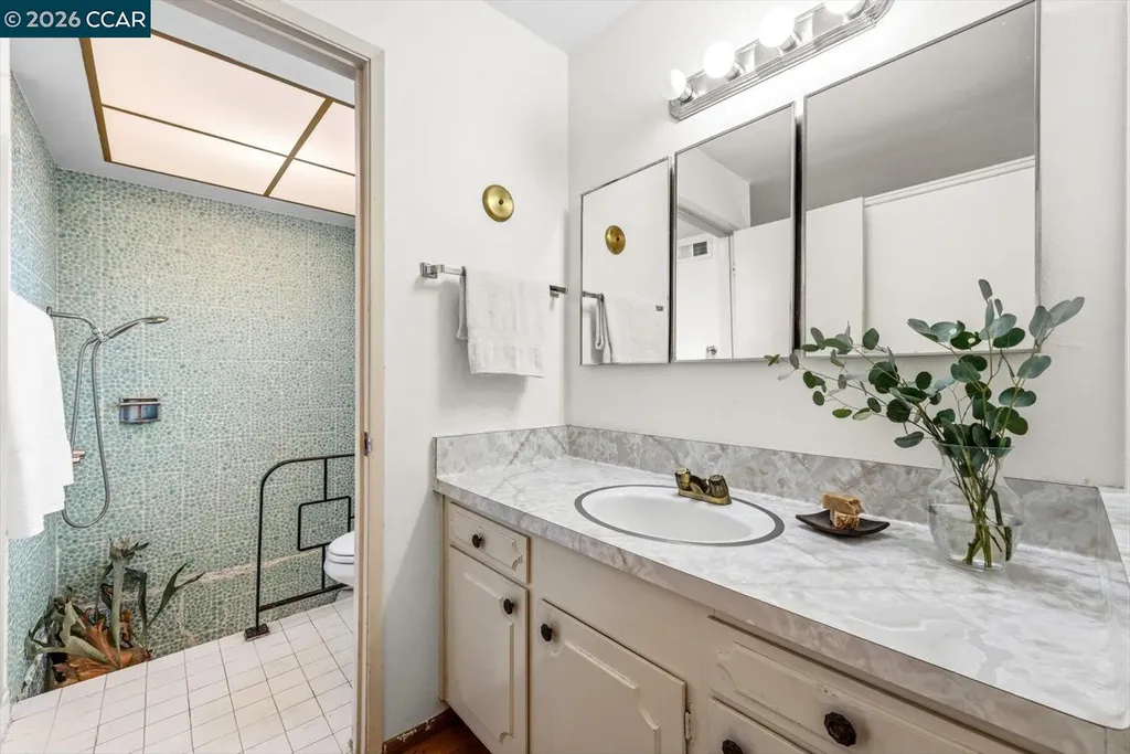 1642 Carriage Drive Walnut Creek CA 94598