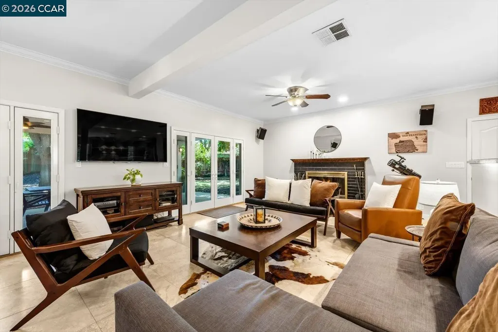 1642 Carriage Drive Walnut Creek CA 94598
