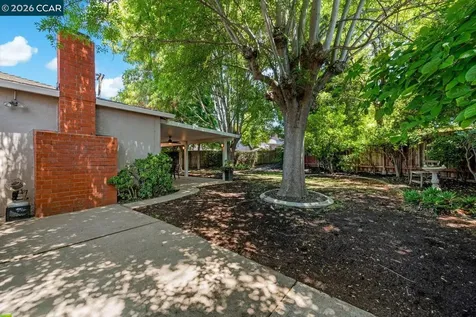1642 Carriage Drive Walnut Creek CA 94598