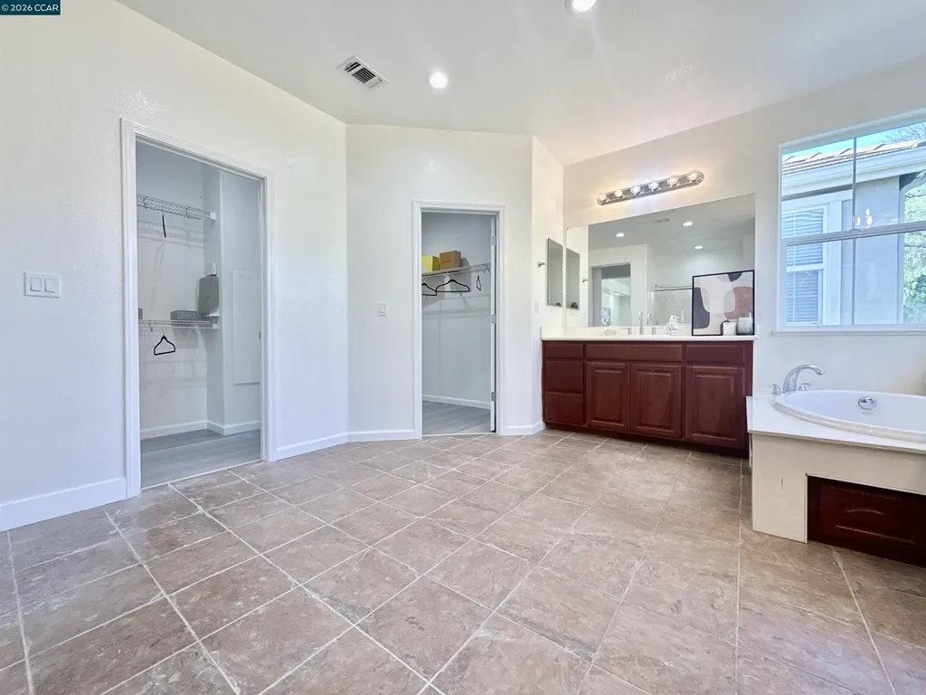 7240 Willow Creek Circle Vallejo CA 94591