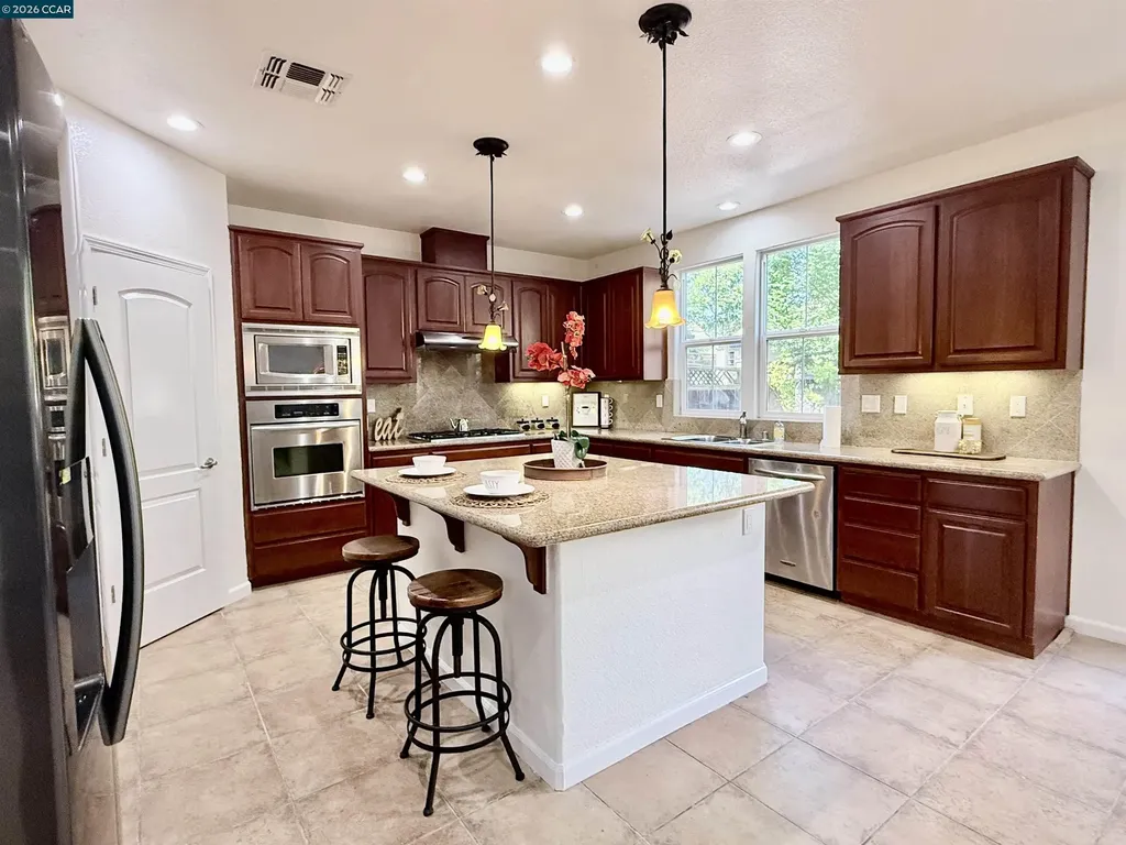7240 Willow Creek Circle Vallejo CA 94591
