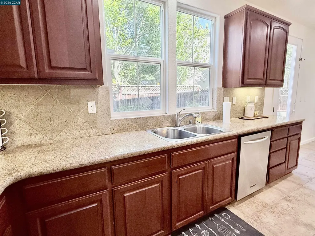 7240 Willow Creek Circle Vallejo CA 94591