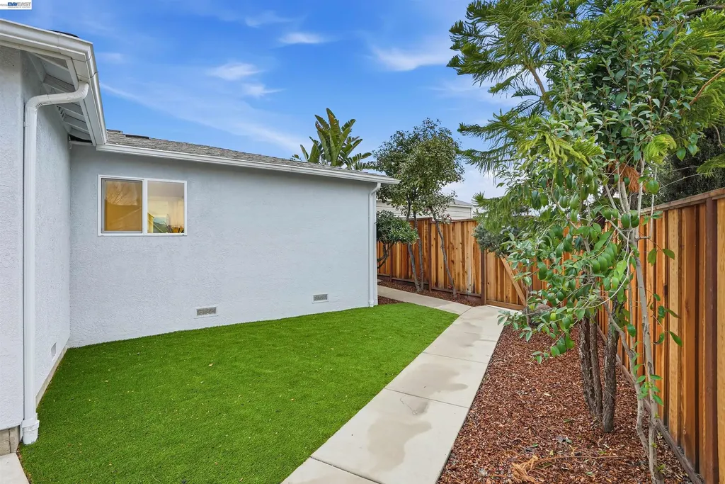 112 Martin Avenue Livermore CA 94551