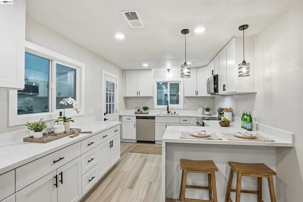112 Martin Avenue Livermore CA 94551