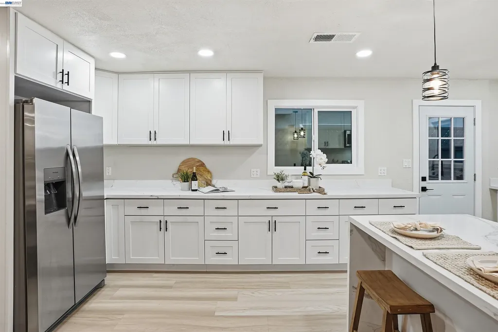 112 Martin Avenue Livermore CA 94551