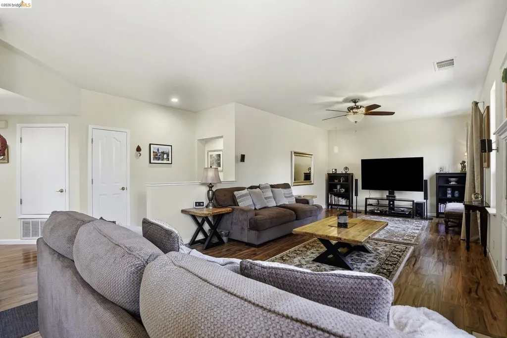 1315 Oakcrest Way Antioch CA 94509