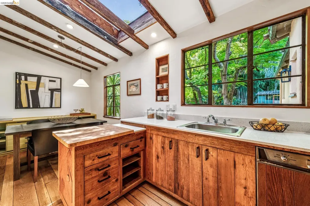 335 Vermont Avenue Berkeley CA 94707