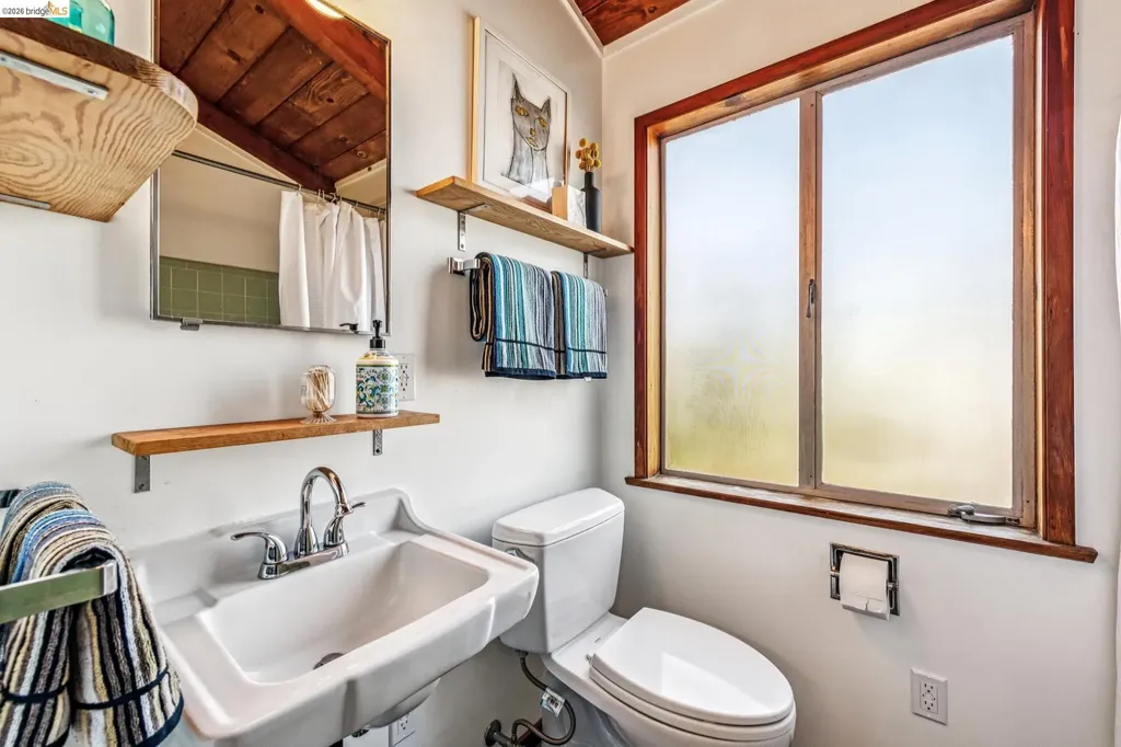 335 Vermont Avenue Berkeley CA 94707