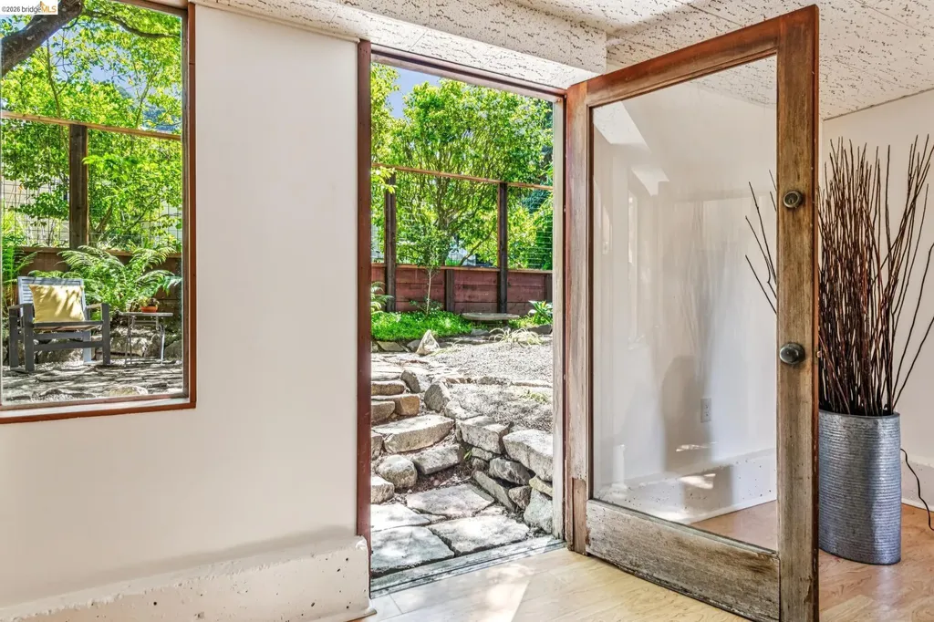 335 Vermont Avenue Berkeley CA 94707