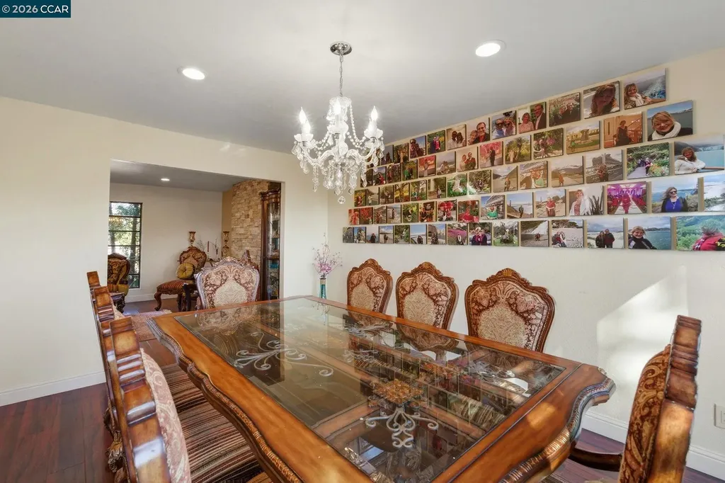 17 Corte Granada Moraga CA 94556
