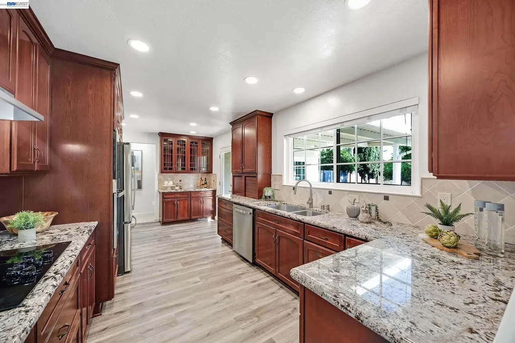 719 Via Del Sol Livermore CA 94550