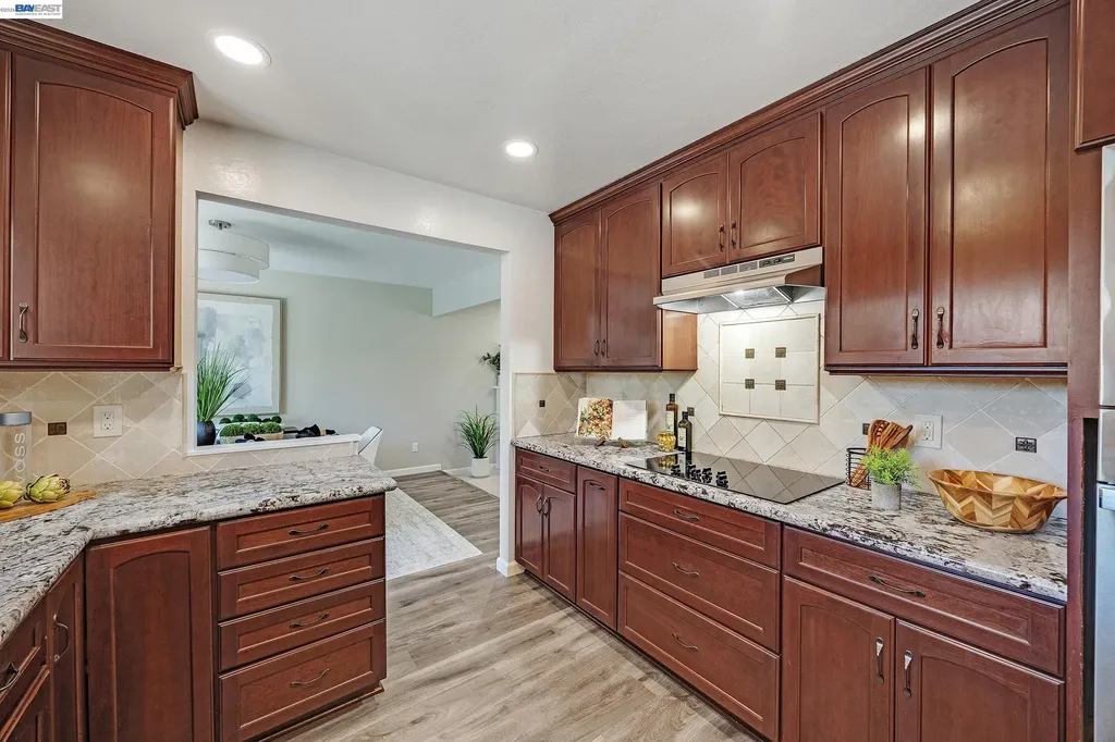 719 Via Del Sol Livermore CA 94550