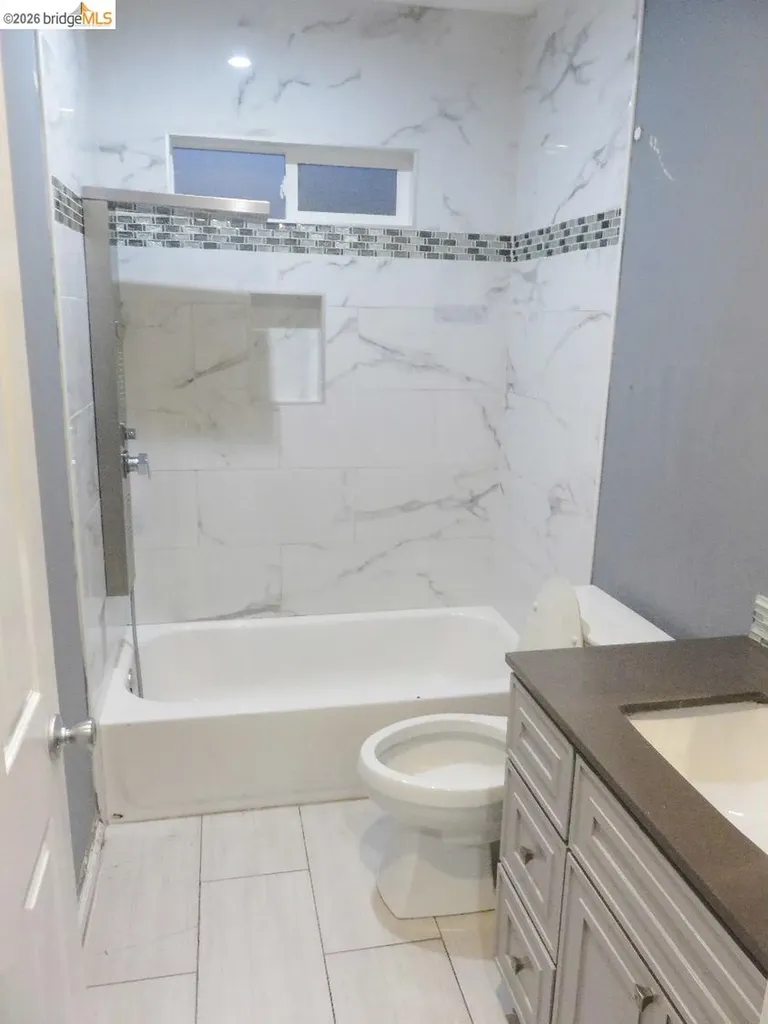 1649 72nd Avenue Oakland CA 94621