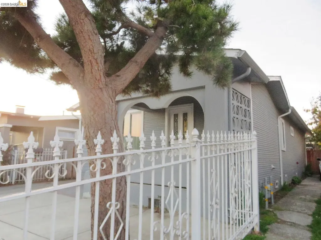 1649 72nd Avenue Oakland CA 94621
