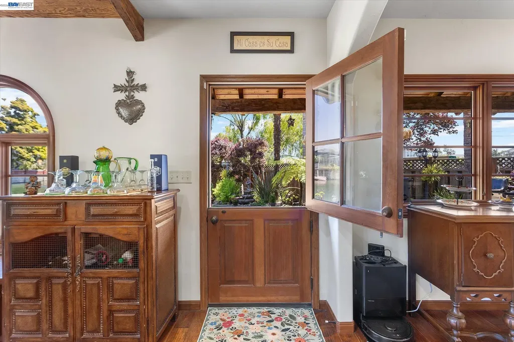 630 Rock Isle Alameda CA 94501