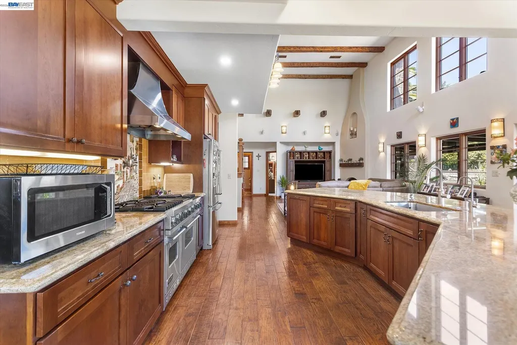 630 Rock Isle Alameda CA 94501