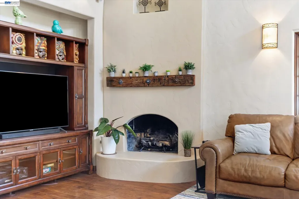 630 Rock Isle Alameda CA 94501