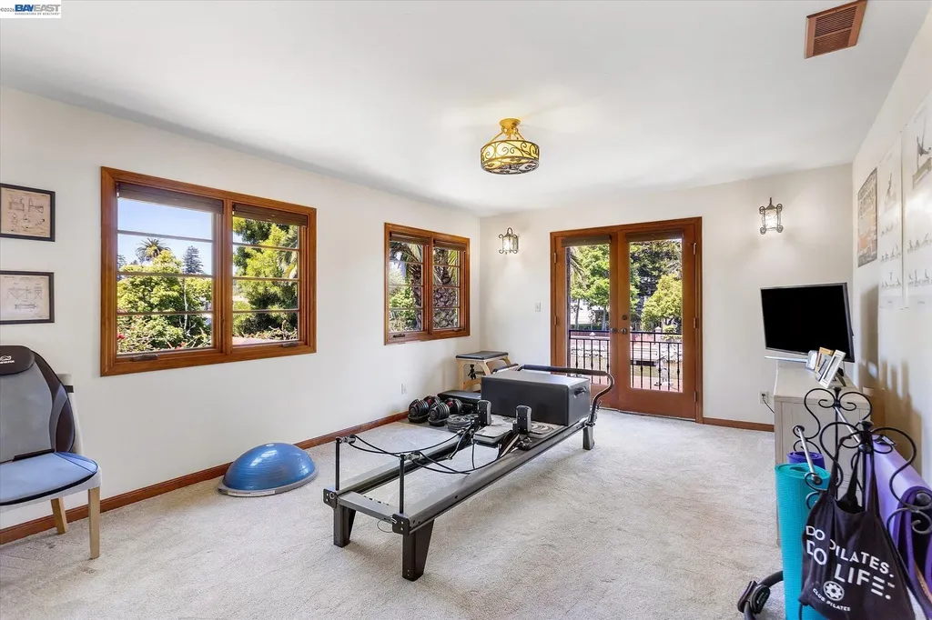630 Rock Isle Alameda CA 94501