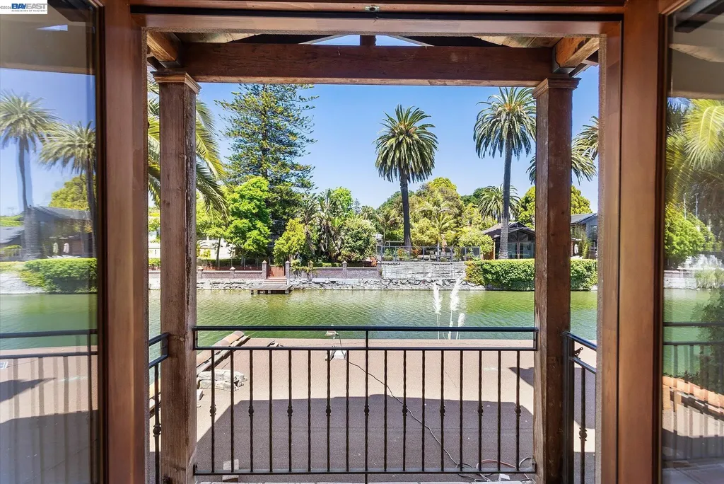 630 Rock Isle Alameda CA 94501
