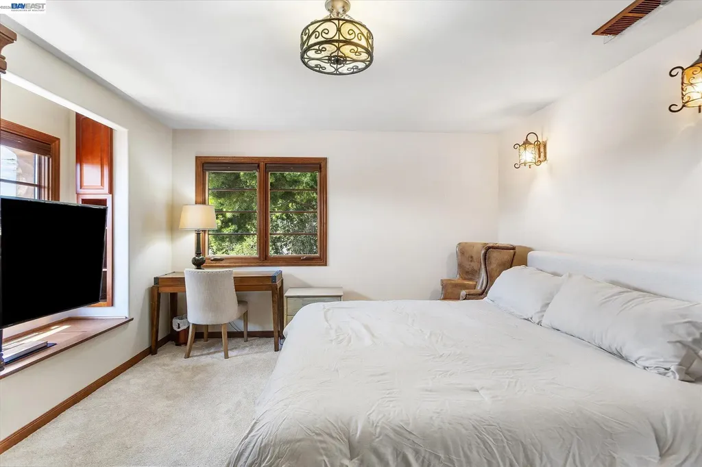 630 Rock Isle Alameda CA 94501