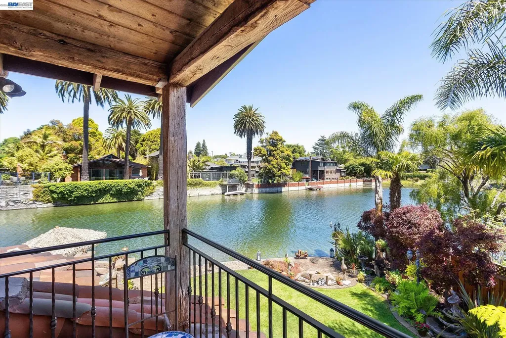 630 Rock Isle Alameda CA 94501