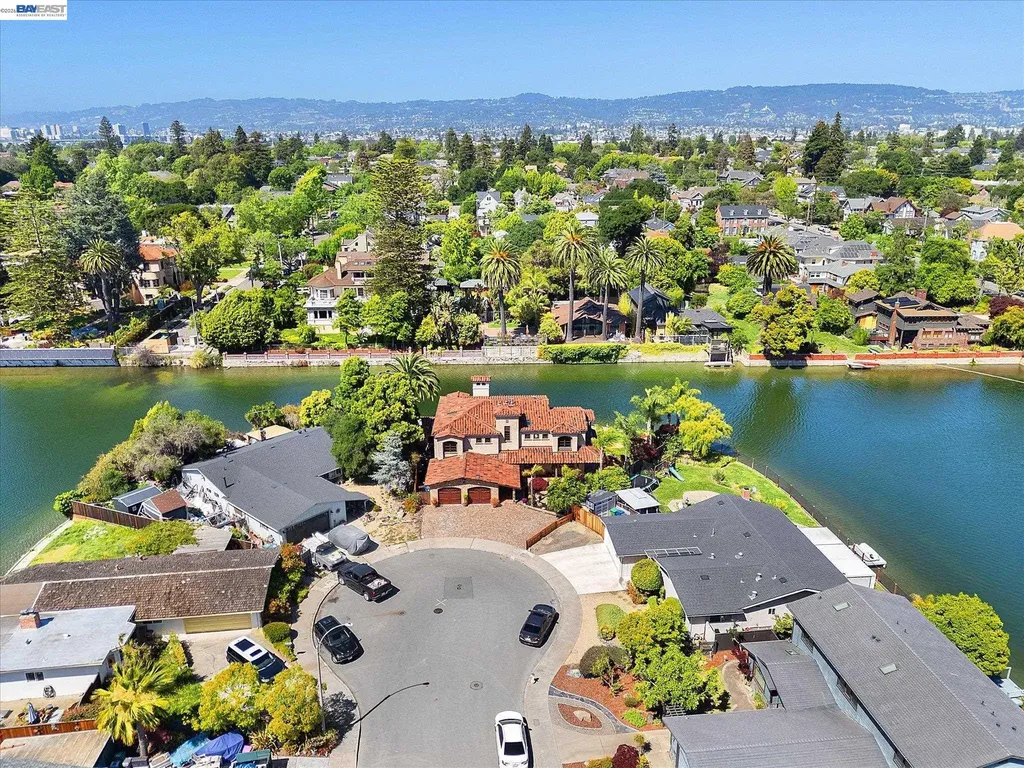 630 Rock Isle Alameda CA 94501