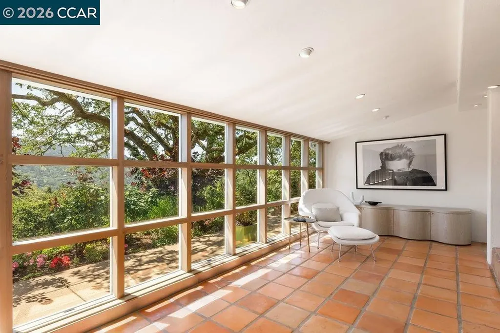 371 Camino Sobrante Orinda CA 94563