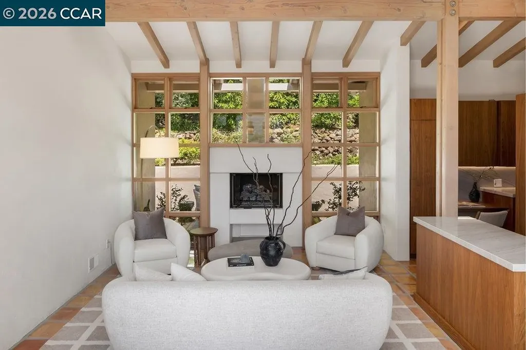371 Camino Sobrante Orinda CA 94563