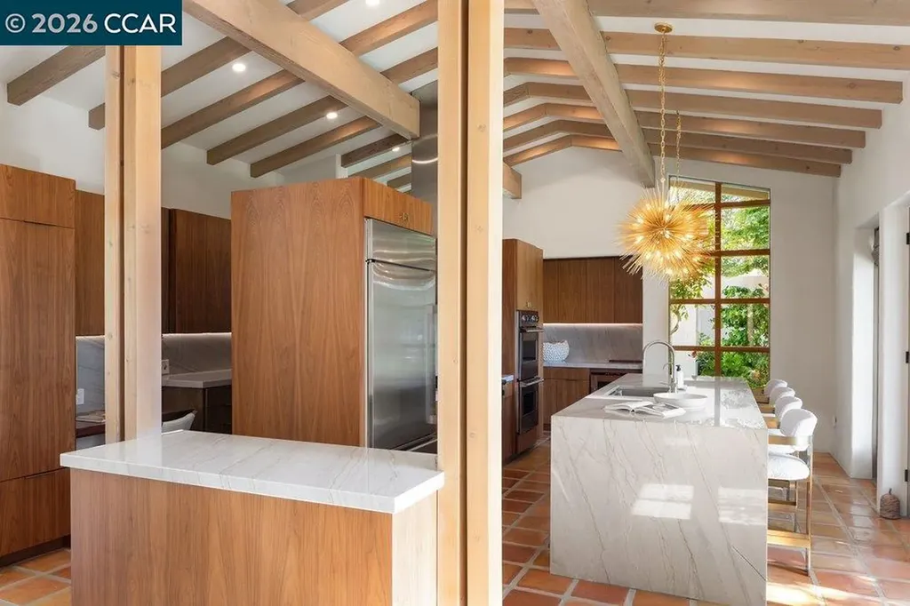 371 Camino Sobrante Orinda CA 94563