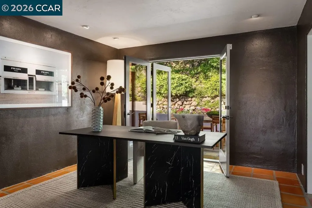 371 Camino Sobrante Orinda CA 94563