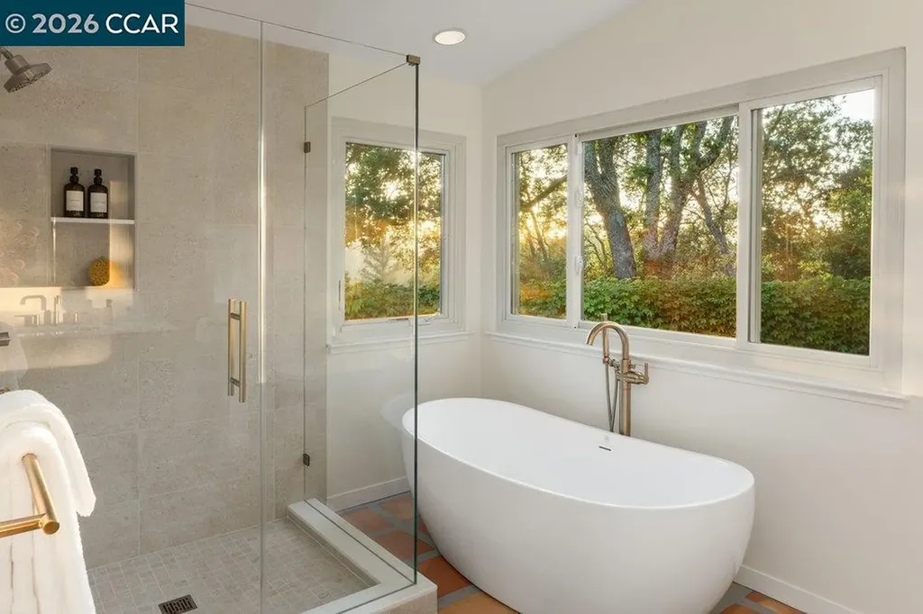 371 Camino Sobrante Orinda CA 94563