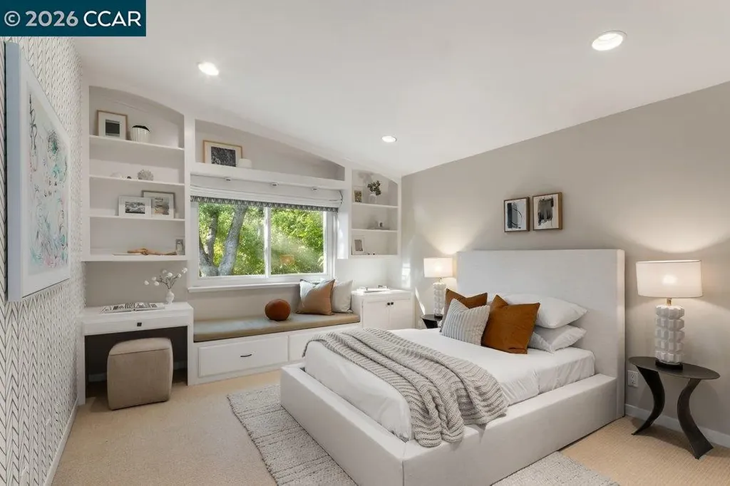 371 Camino Sobrante Orinda CA 94563