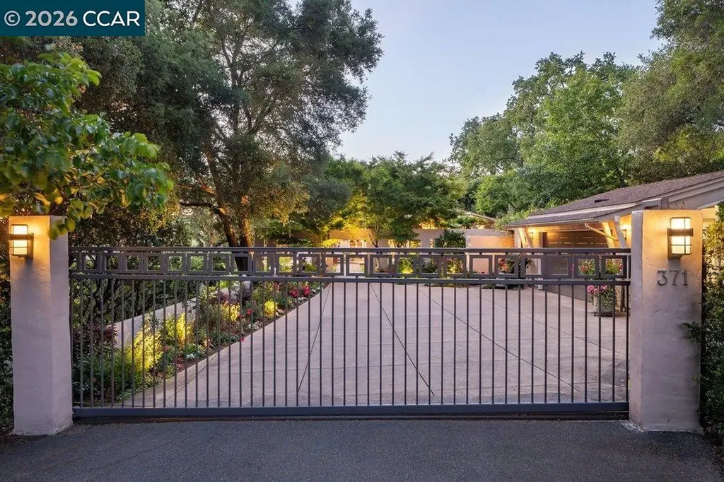 371 Camino Sobrante Orinda CA 94563