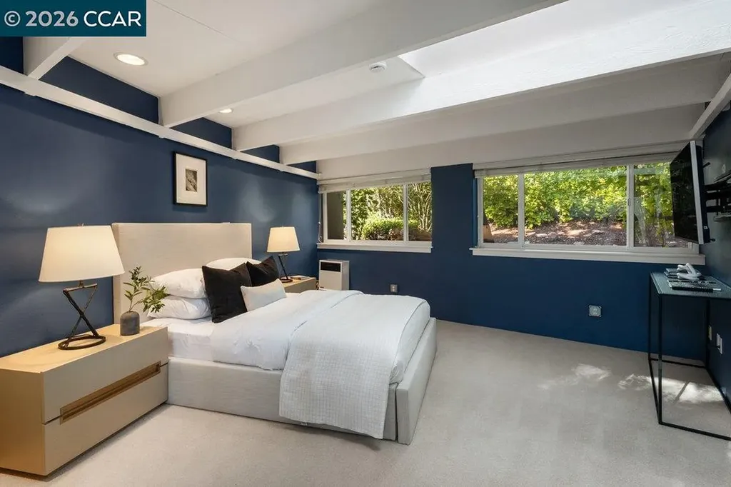 371 Camino Sobrante Orinda CA 94563