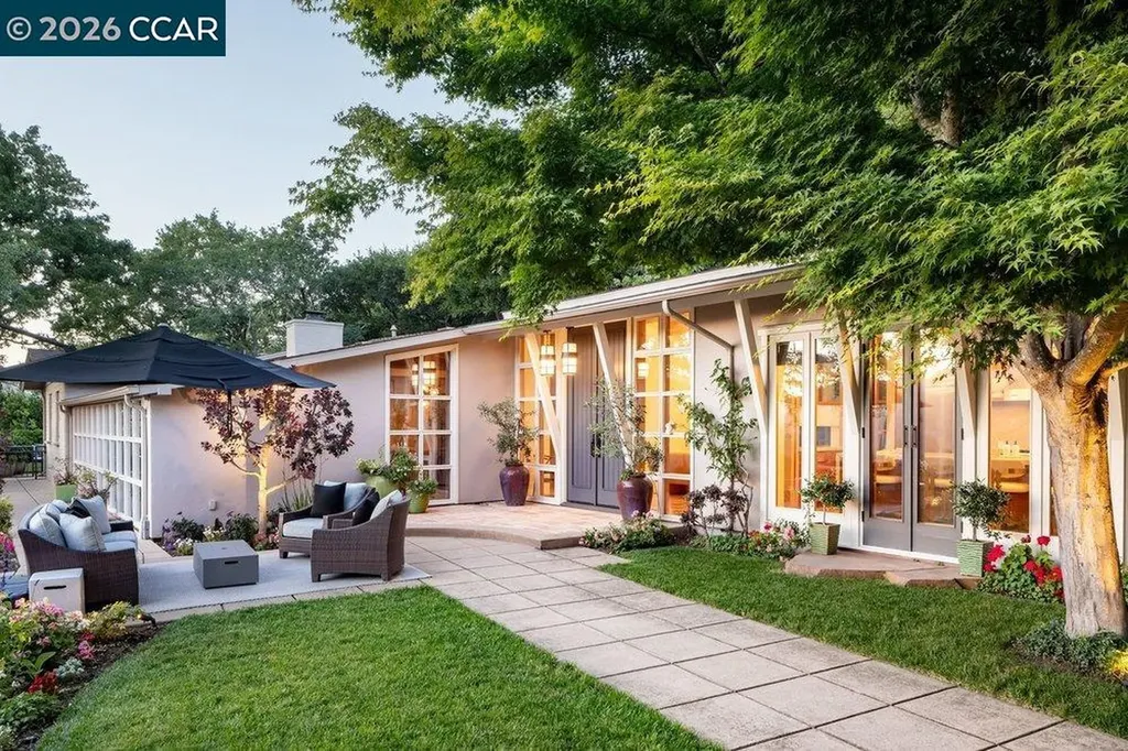 371 Camino Sobrante Orinda CA 94563