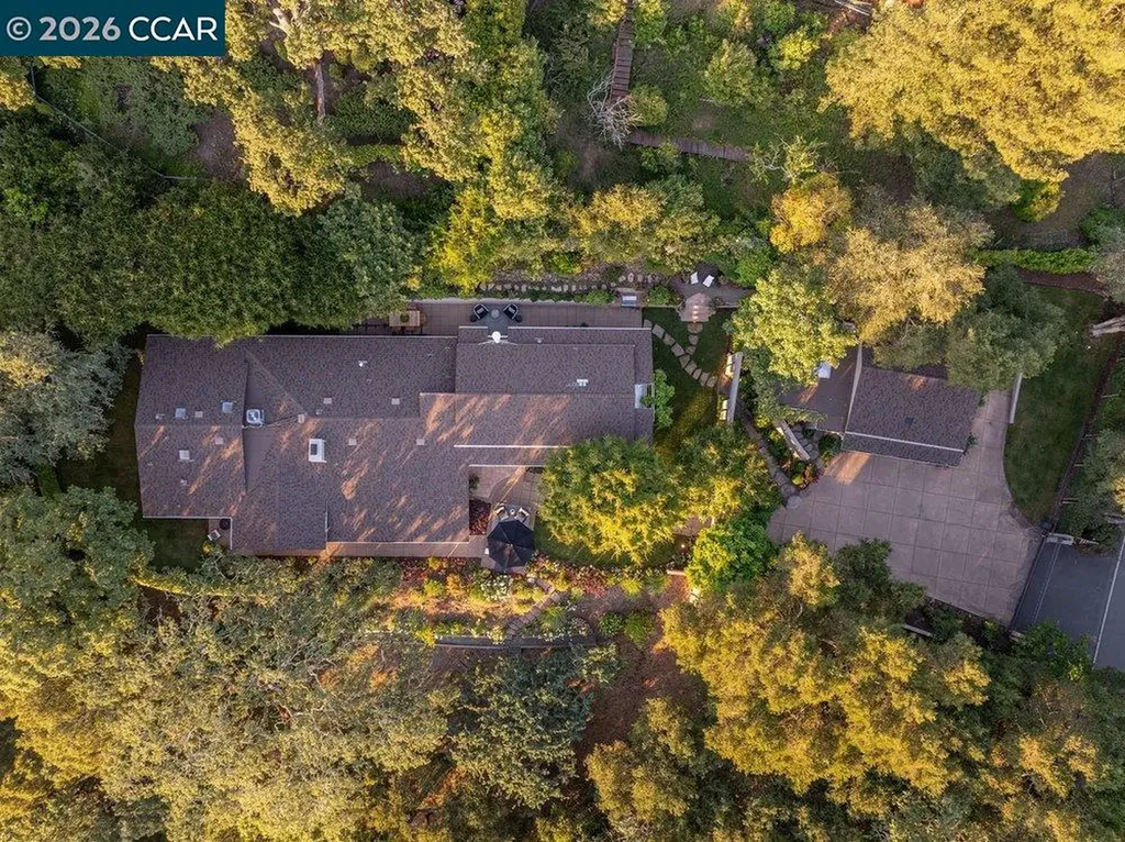 371 Camino Sobrante Orinda CA 94563